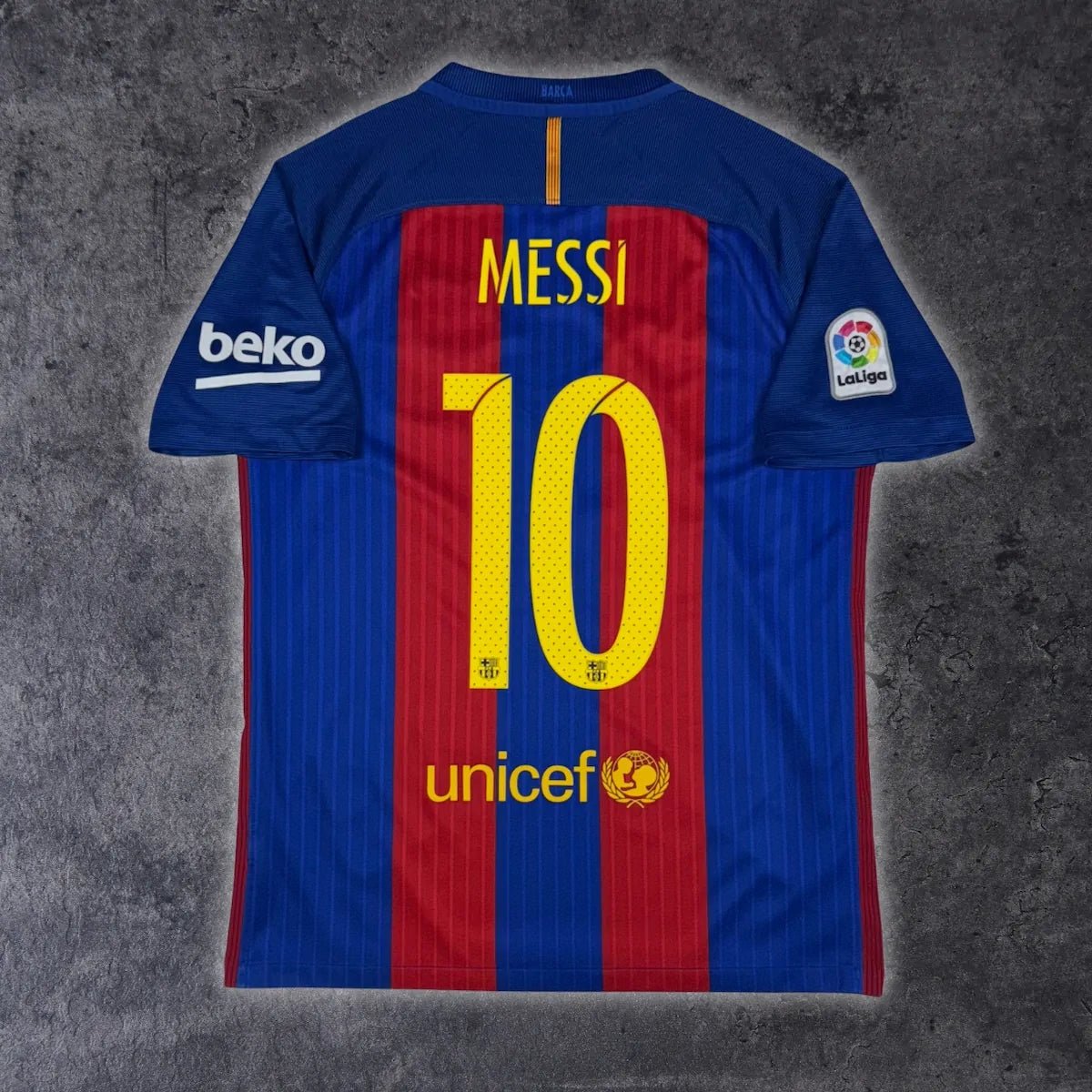 2016/17 Barcelone Domicile - Messi 10 (M) - Iconic Football Shop