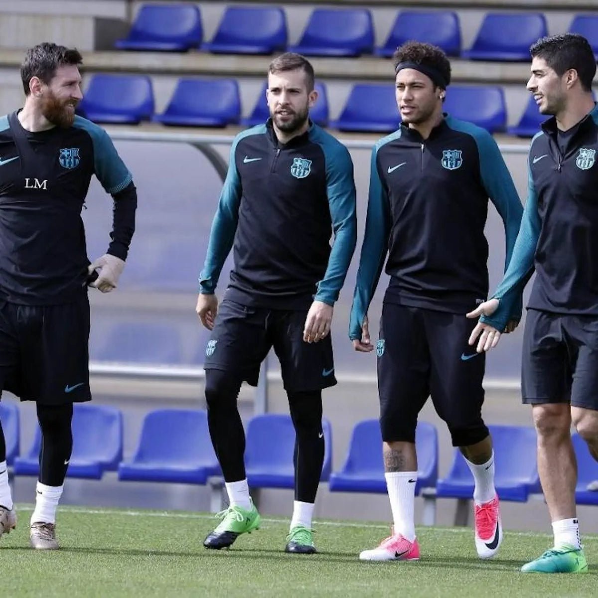 2016/17 Barcelone Entraînement (S) - Iconic Football Shop