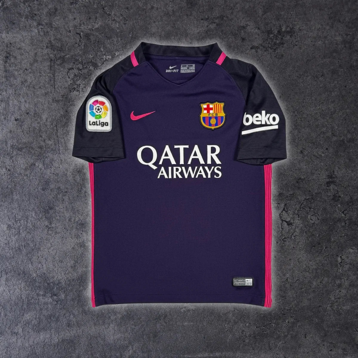 2016/17 Barcelone Extérieur (8/10a) - Iconic Football Shop