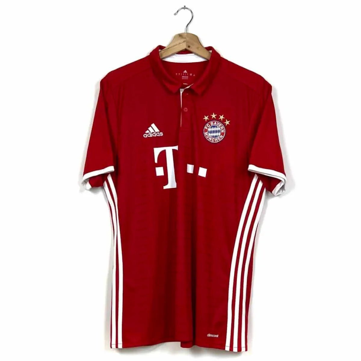 2016/17 Bayern Munich Domicile (L) - Iconic Football Shop