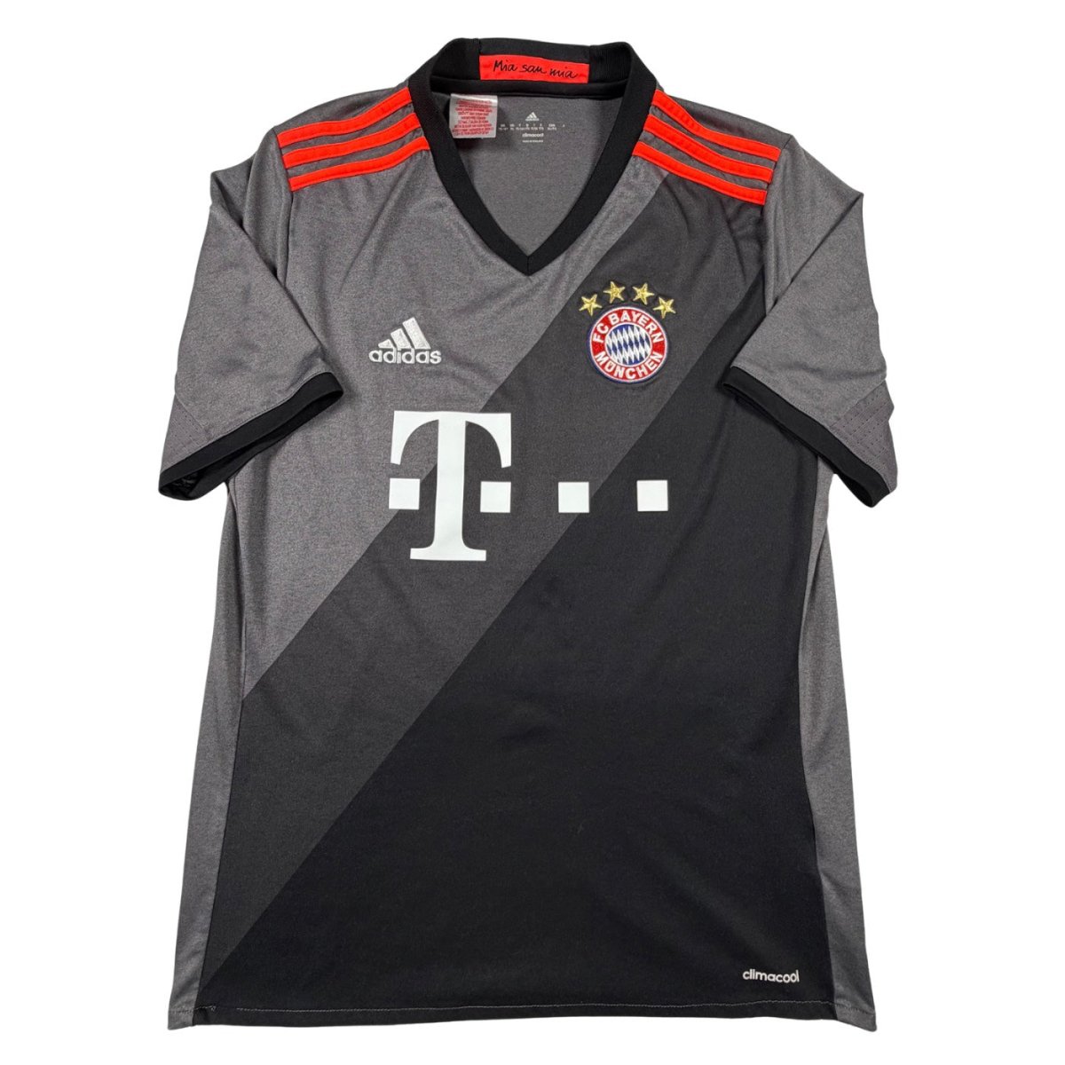 2016/17 Bayern Munich Extérieur - Thiago 6 (15/16a) - Iconic Football Shop