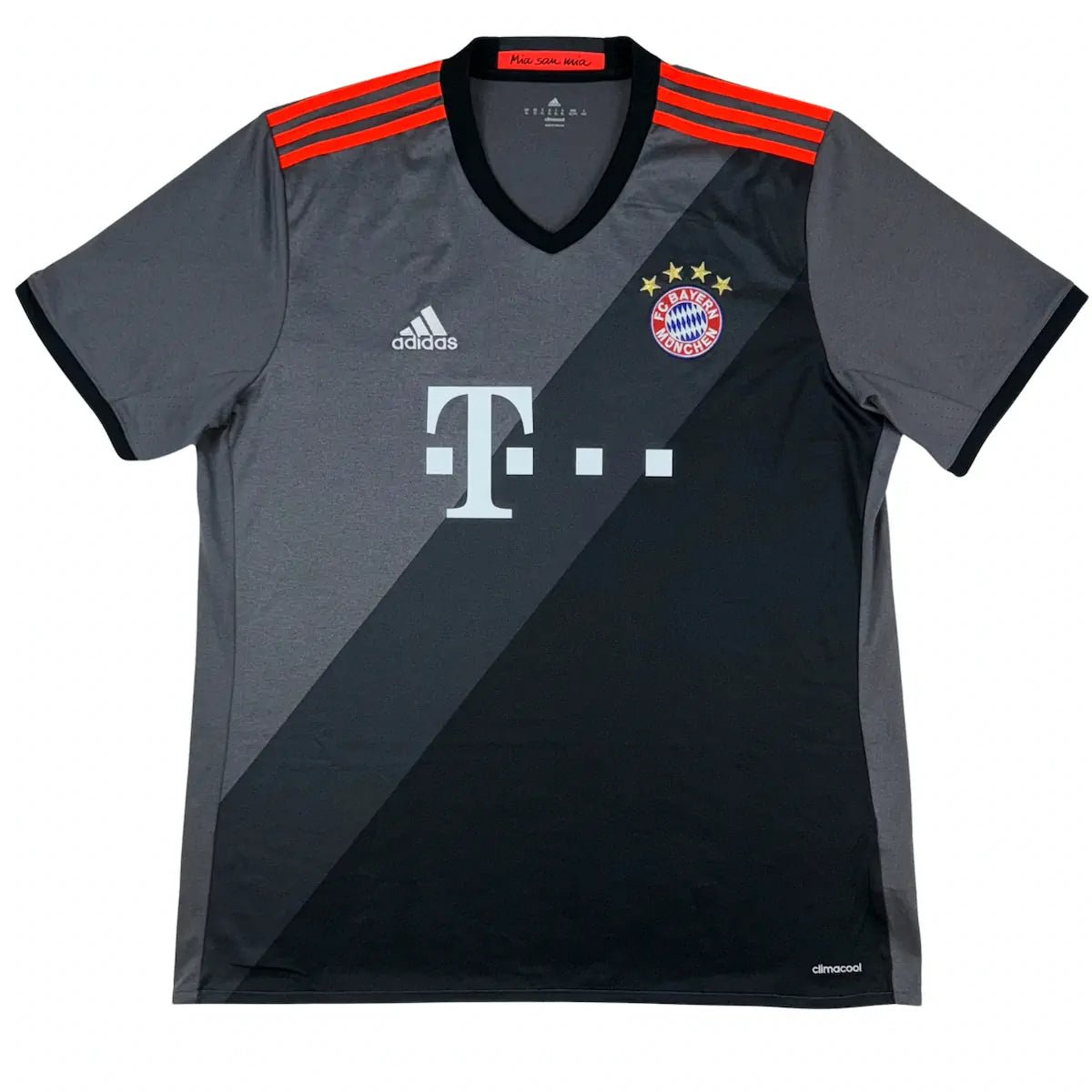 2016/17 Bayern Munich Extérieur (XL) - Iconic Football Shop