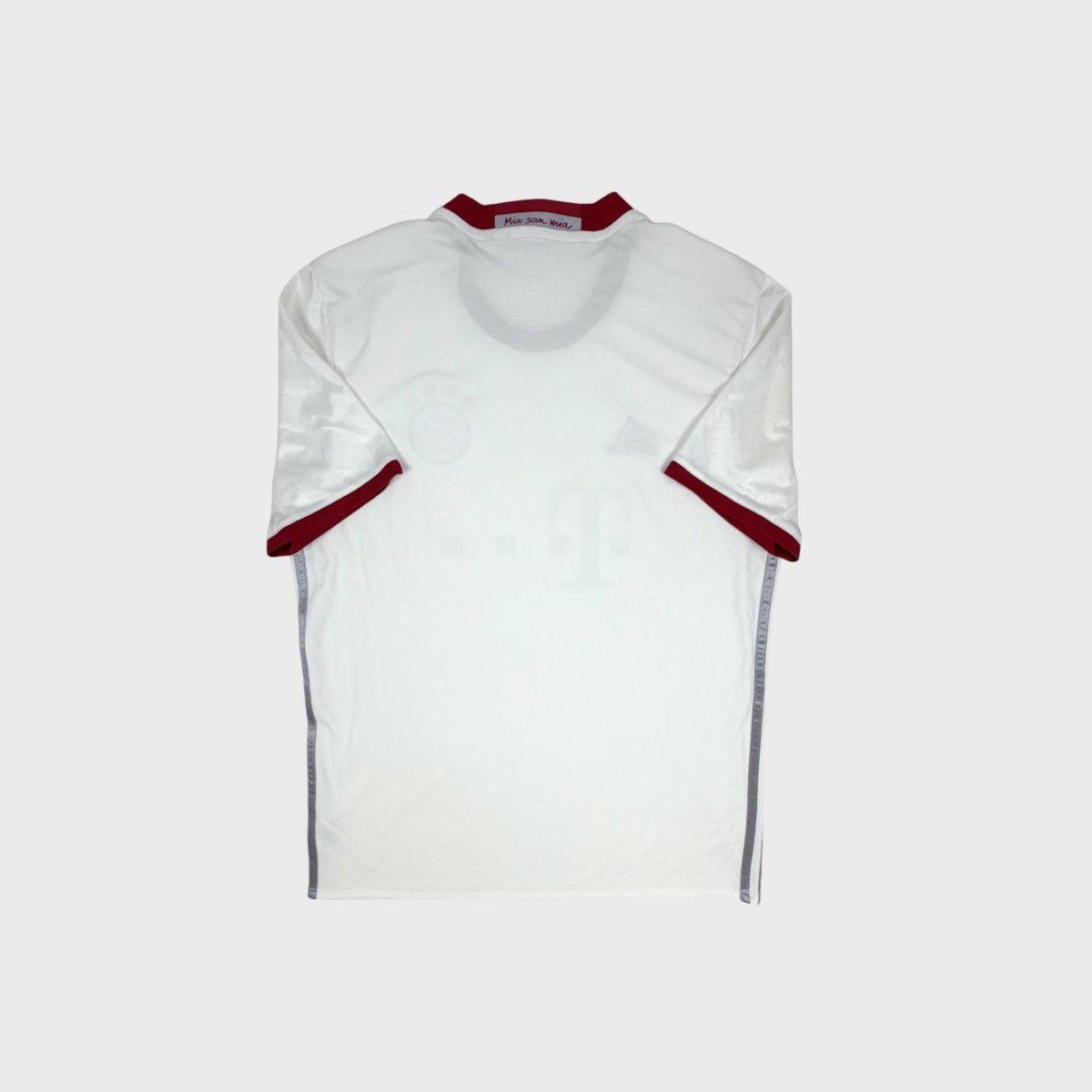 2016/17 Bayern Munich Third (L) - Iconic Football Shop