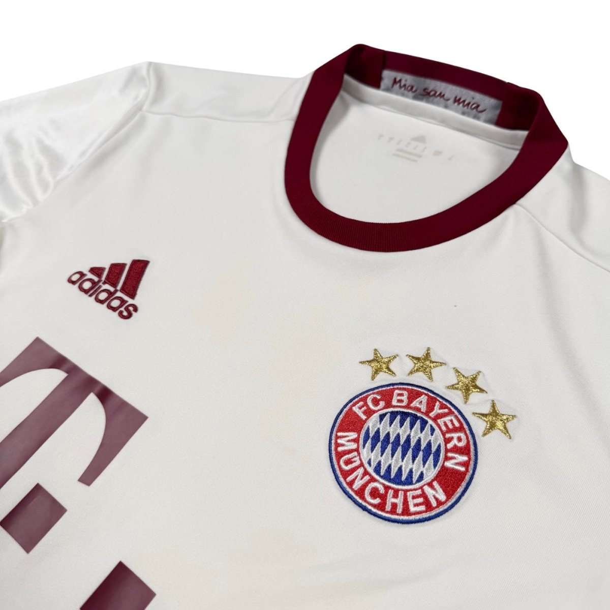 2016/17 Bayern Munich Third (S) - Iconic Football Shop