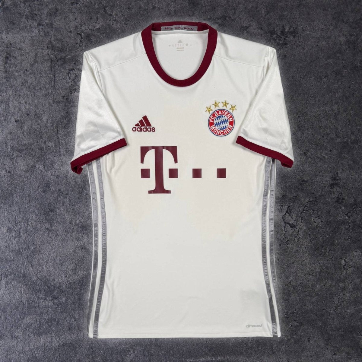 2016/17 Bayern Munich Third (S) - Iconic Football Shop