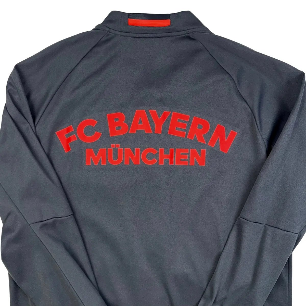 2016/17 Bayern Munich Veste (XL) - Iconic Football Shop