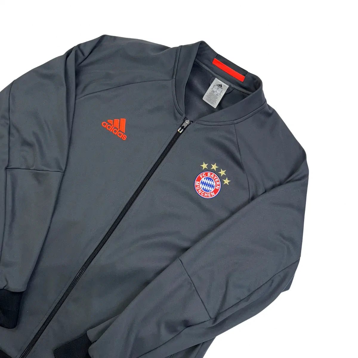 2016/17 Bayern Munich Veste (XL) - Iconic Football Shop