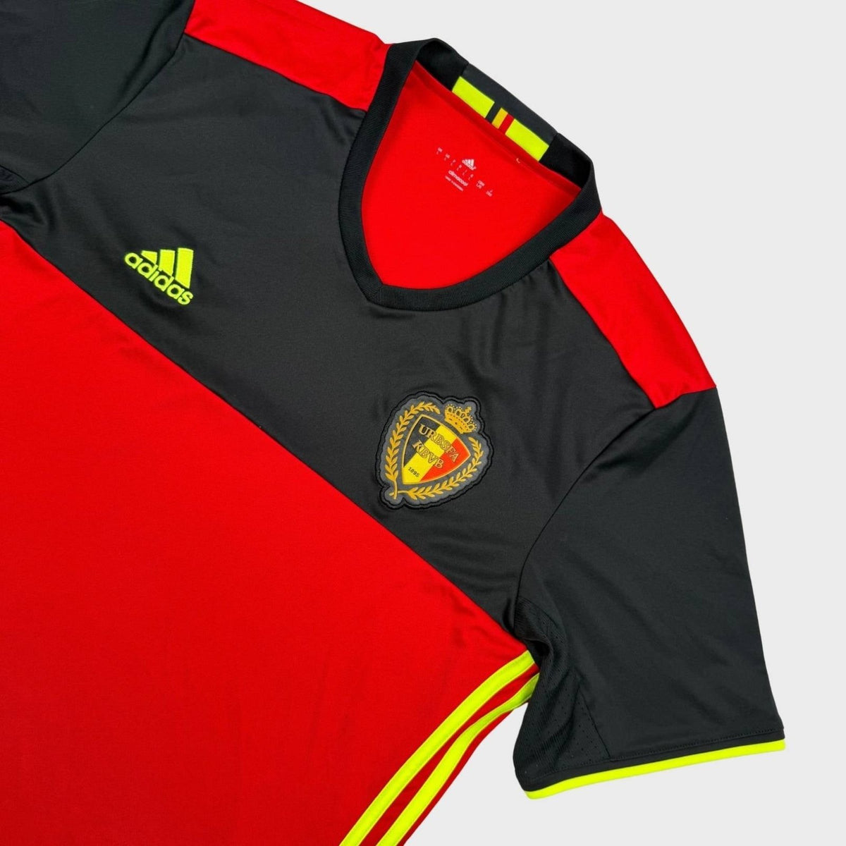 2016/17 Belgique Domicile (L) - Iconic Football Shop