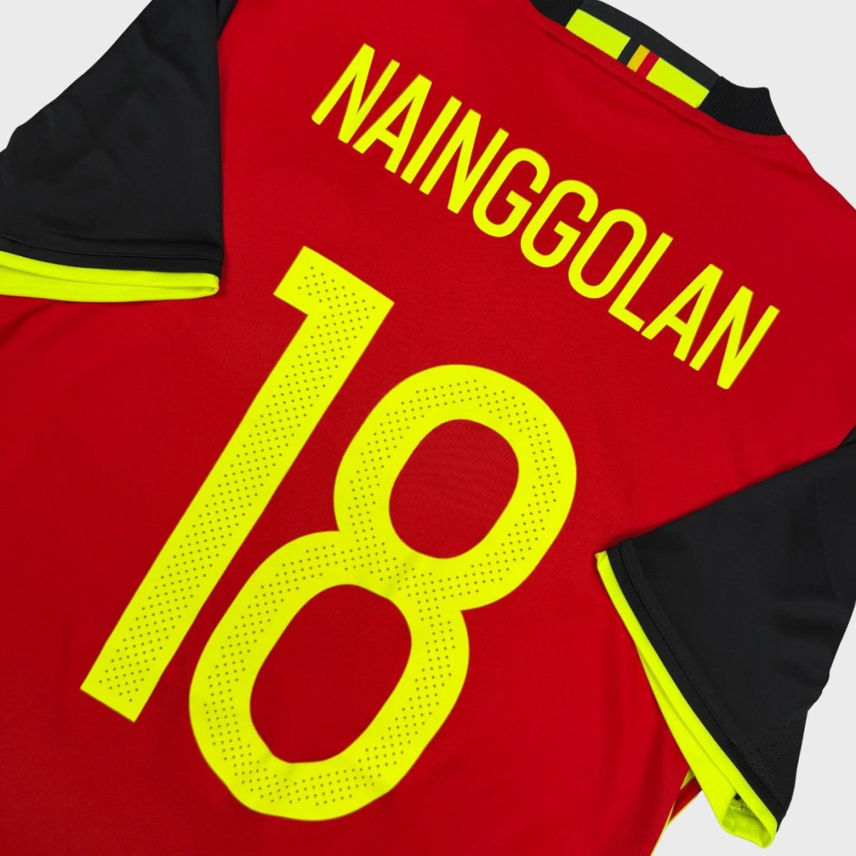 2016/17 Belgique Domicile - Nainggolan 18 (S) - Iconic Football Shop