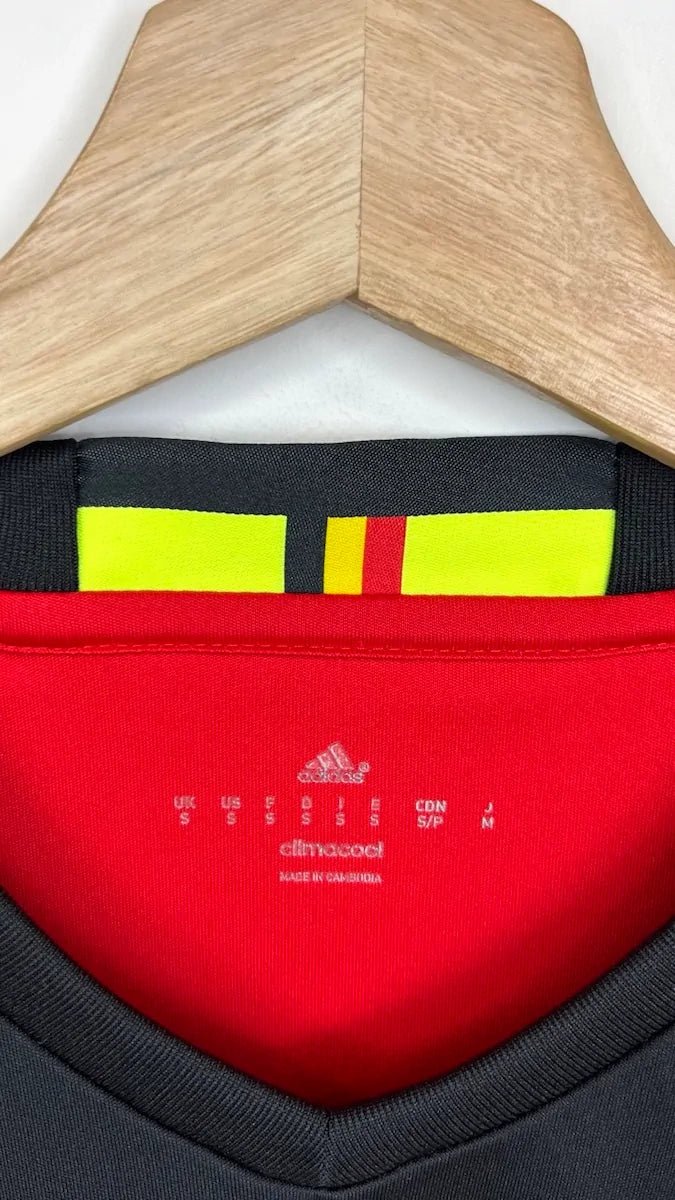 2016/17 Belgique Domicile (S) - Iconic Football Shop