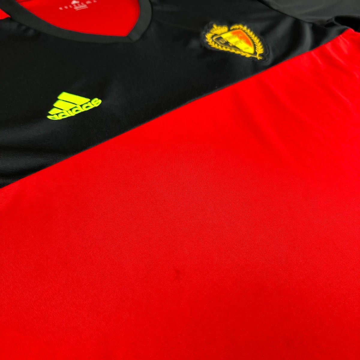 2016/17 Belgique Domicile (XL) - Iconic Football Shop