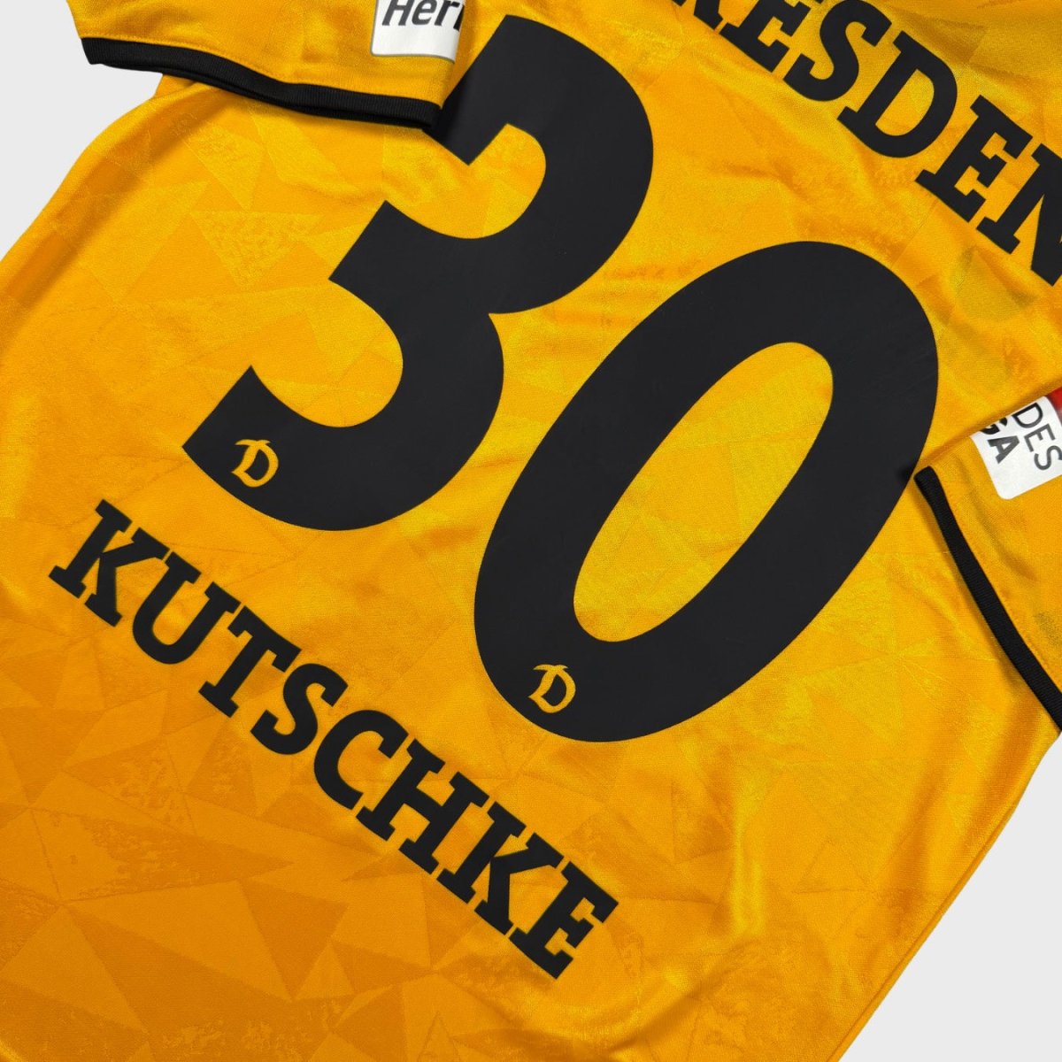 2016/17 Dynamo Dresden Domicile - Kutschke 30 (M) - Iconic Football Shop
