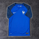 2016/17 France Domicile (8/10a) - Iconic Football Shop