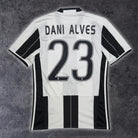 2016/17 Juventus Domicile - Dani Alves 23 (S) - Iconic Football Shop