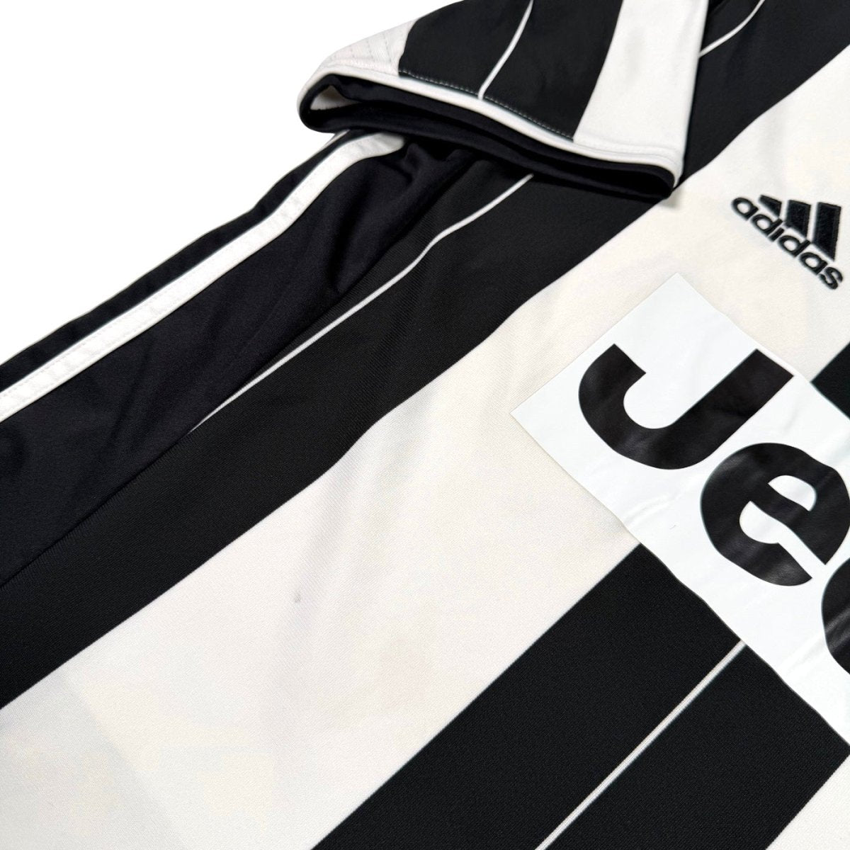 2016/17 Juventus Domicile (M) - Iconic Football Shop