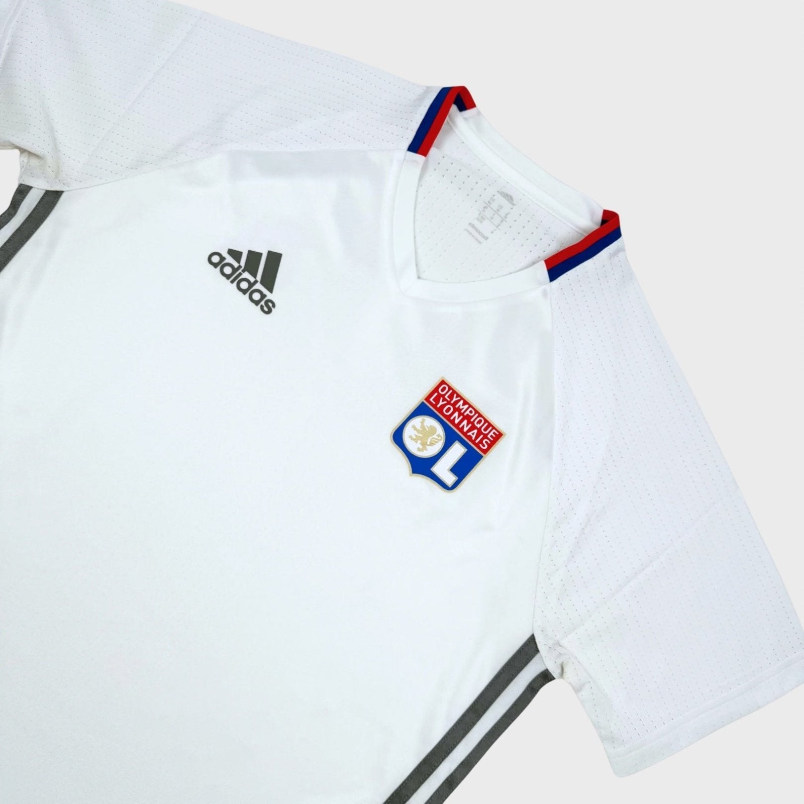2016/17 Lyon Entraînement (M) - Iconic Football Shop