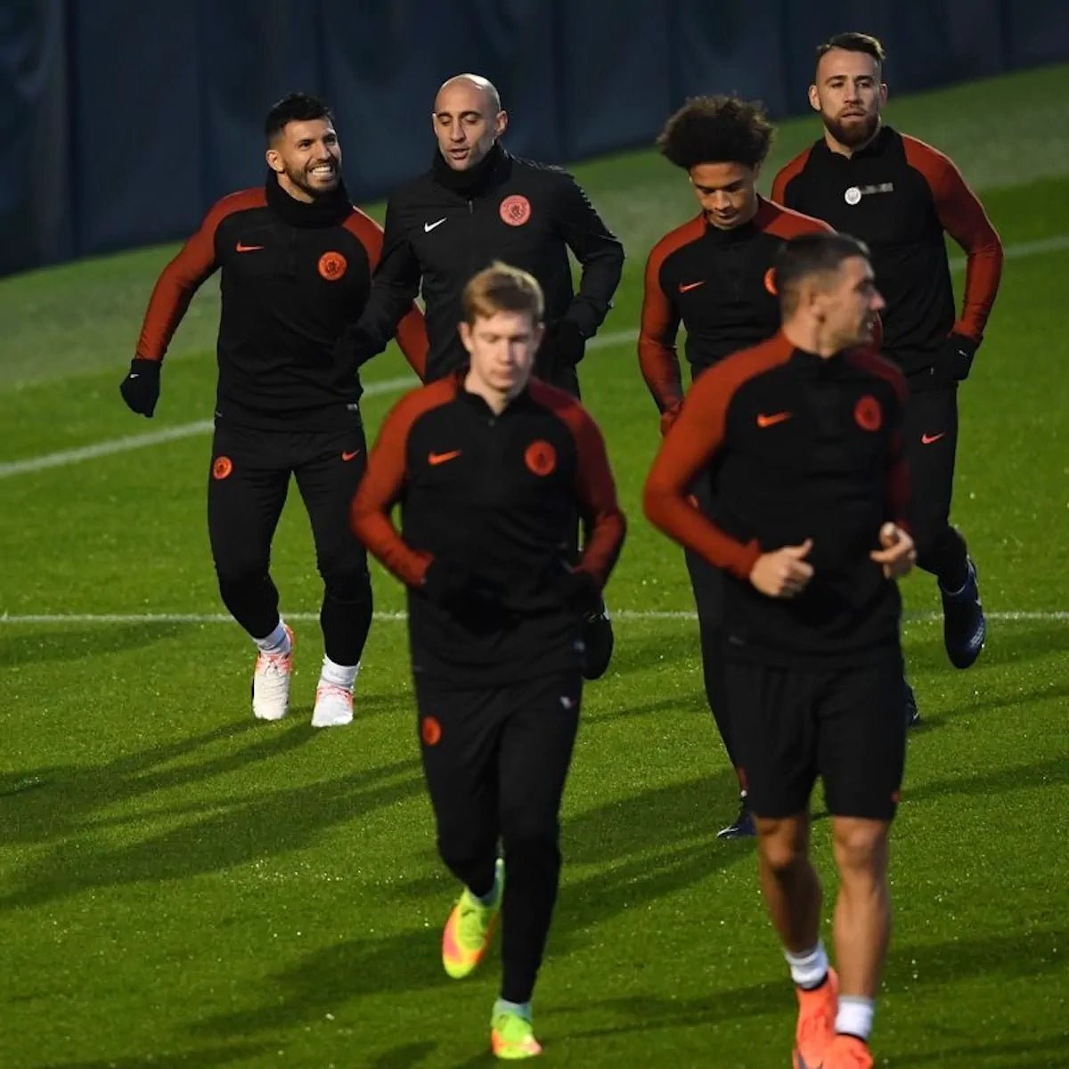 2016/17 Manchester City Entraînement (S) - Iconic Football Shop