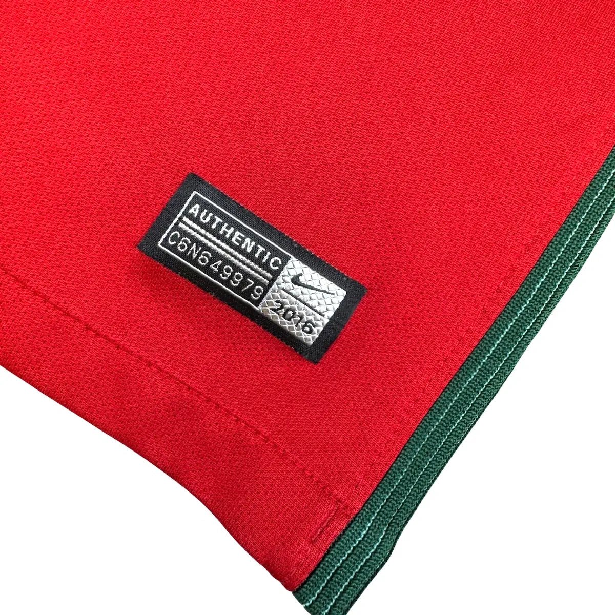 2016/17 Portugal Domicile (12/13a) - Iconic Football Shop