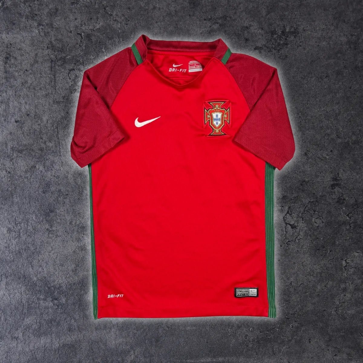 2016/17 Portugal Domicile (8/10a) - Iconic Football Shop