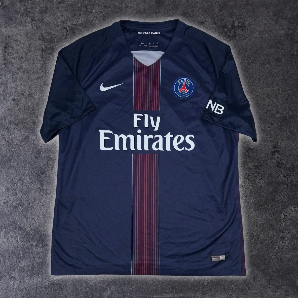 2016/17 PSG Domicile (XL) - Iconic Football Shop