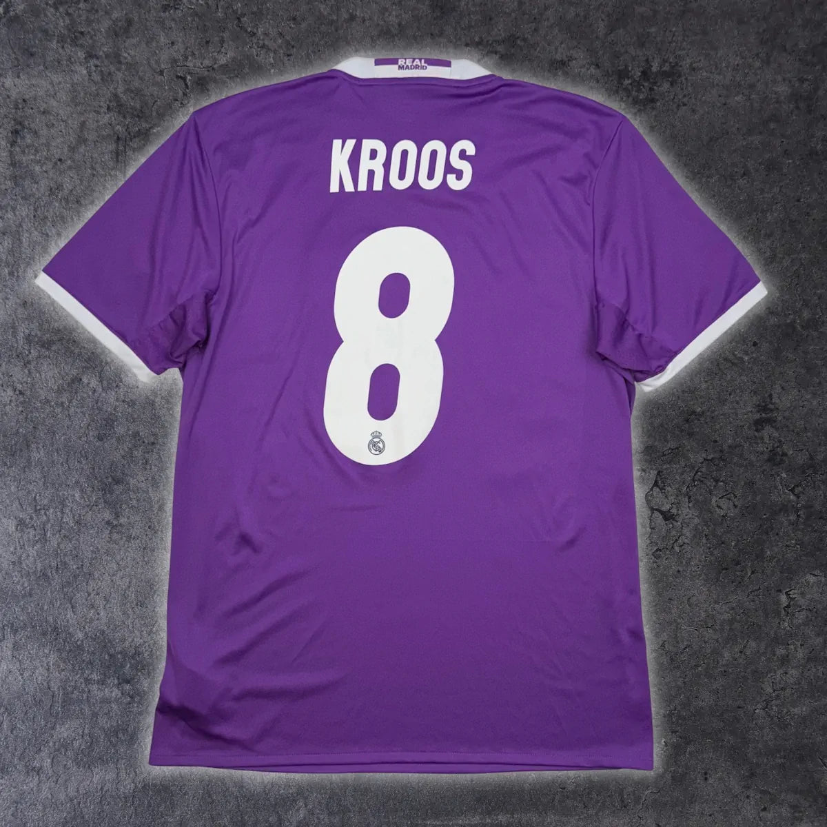 2016/17 Real Madrid Extérieur - Kroos 8 (M) - Iconic Football Shop