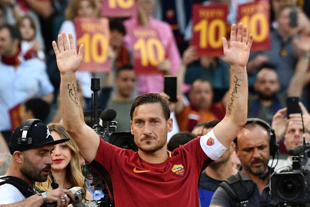 2017/18 AS Roma Domicile - Totti 10 (S) - Iconic Football Shop