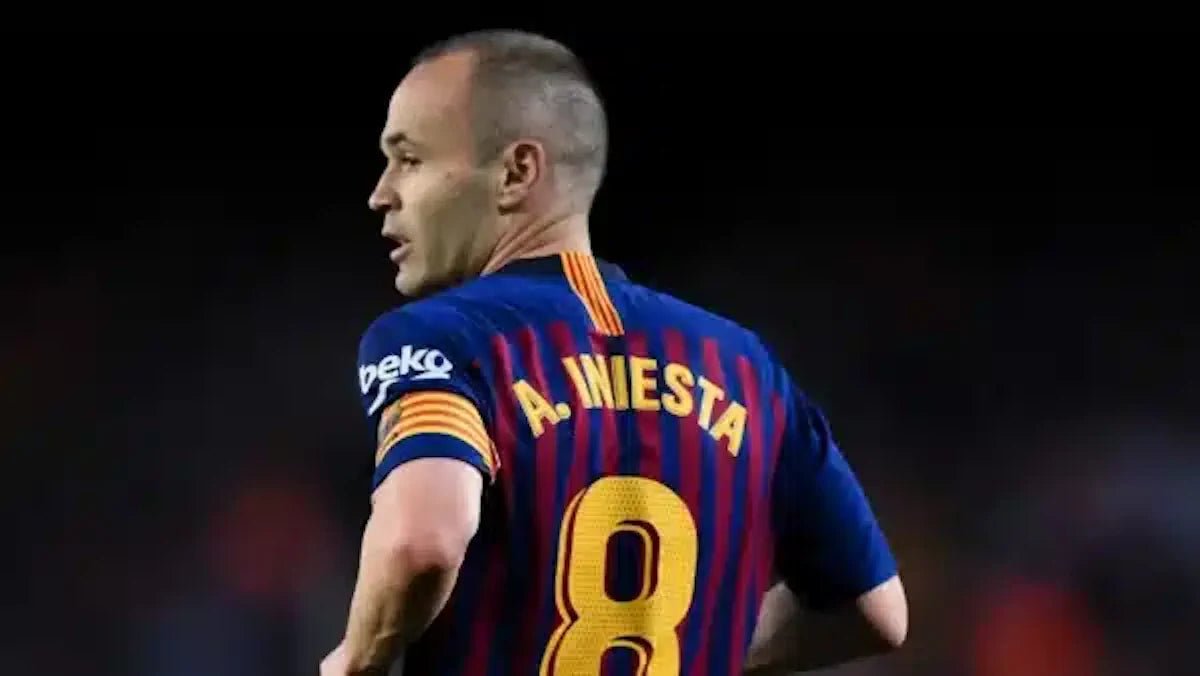 2017/18 Barcelone Domicile - A.Iniesta 8 *PRO* (L) - Iconic Football Shop