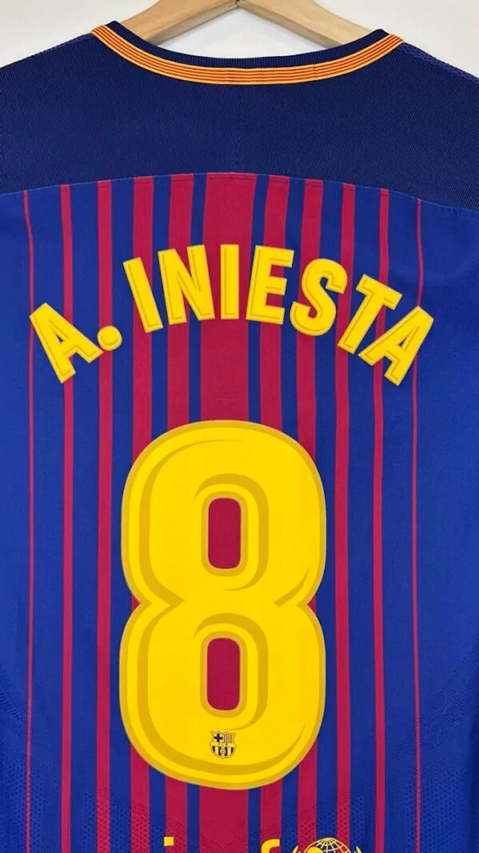 2017/18 Barcelone Domicile - A.Iniesta 8 *PRO* (L) - Iconic Football Shop