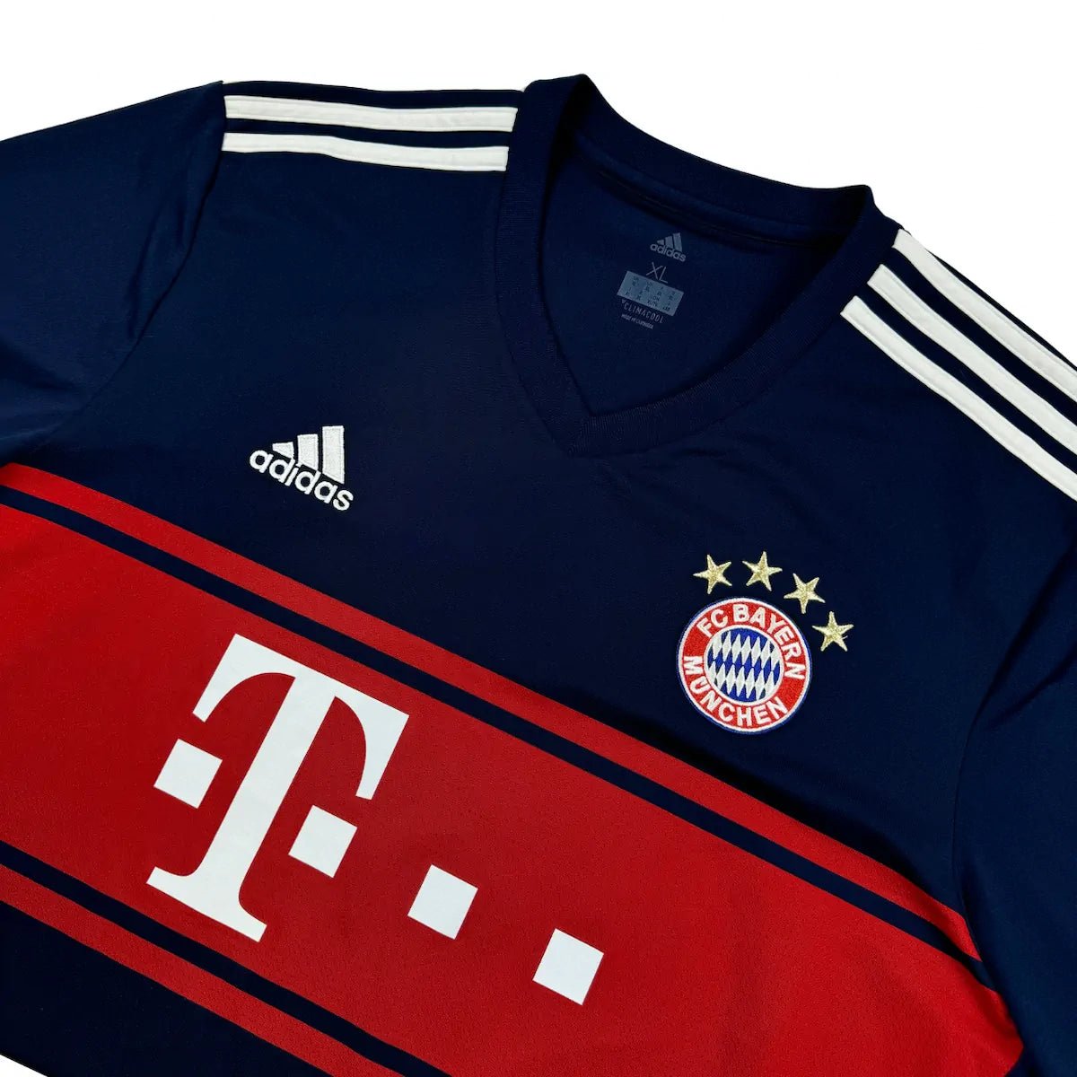 2017/18 Bayern Munich Extérieur (XL) - Iconic Football Shop