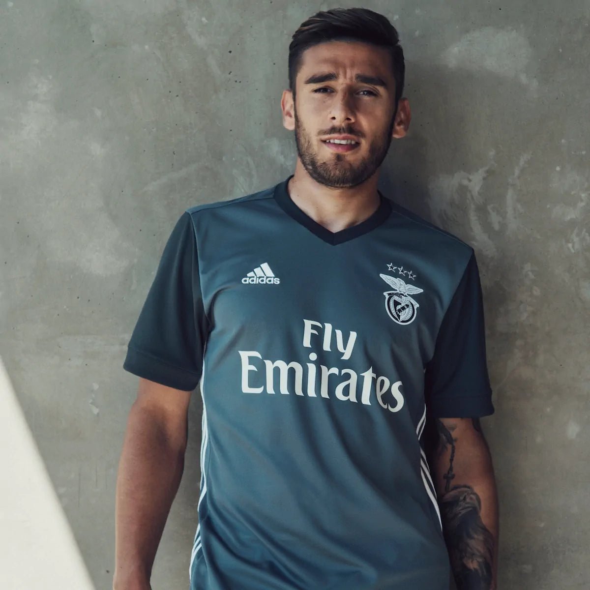 2017/18 Benfica Extérieur (M) - Iconic Football Shop