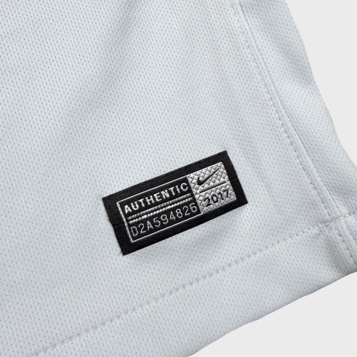 2017/18 Chelsea Extérieur (S) - Iconic Football Shop