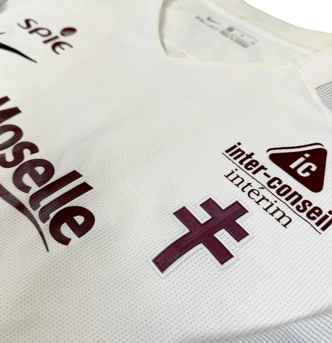 2017/18 FC Metz Extérieur - Roux 9 *PORTÉ* (XL) - Iconic Football Shop
