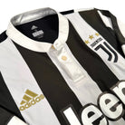 2017/18 Juventus Domicile (S) - Iconic Football Shop