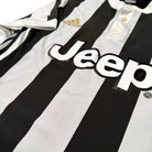 2017/18 Juventus Domicile (S) - Iconic Football Shop