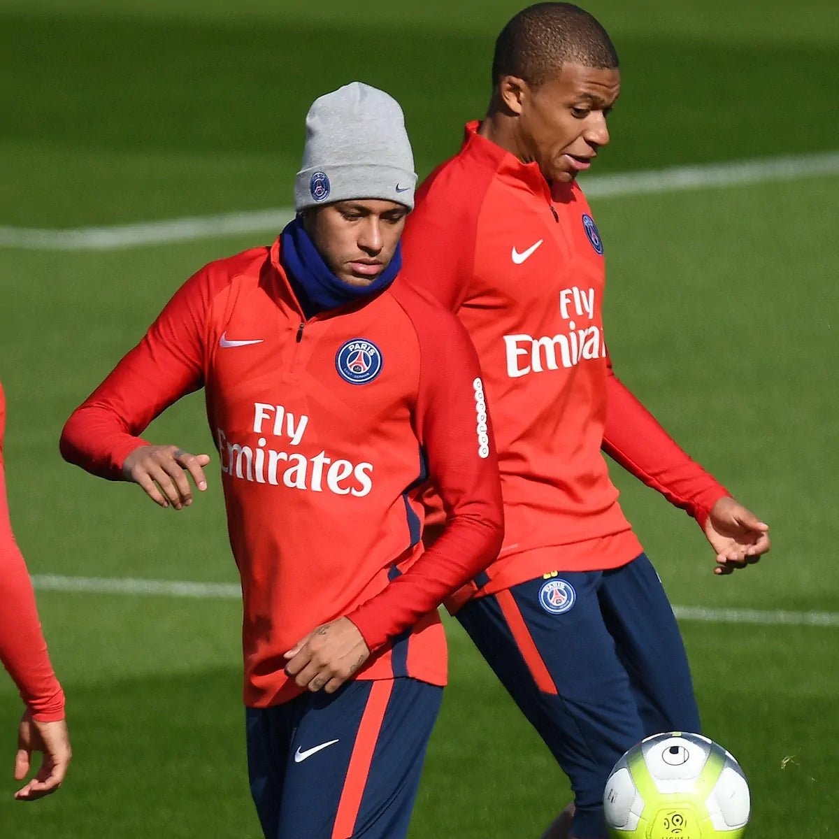 2017/18 PSG Entraînement (M) - Iconic Football Shop