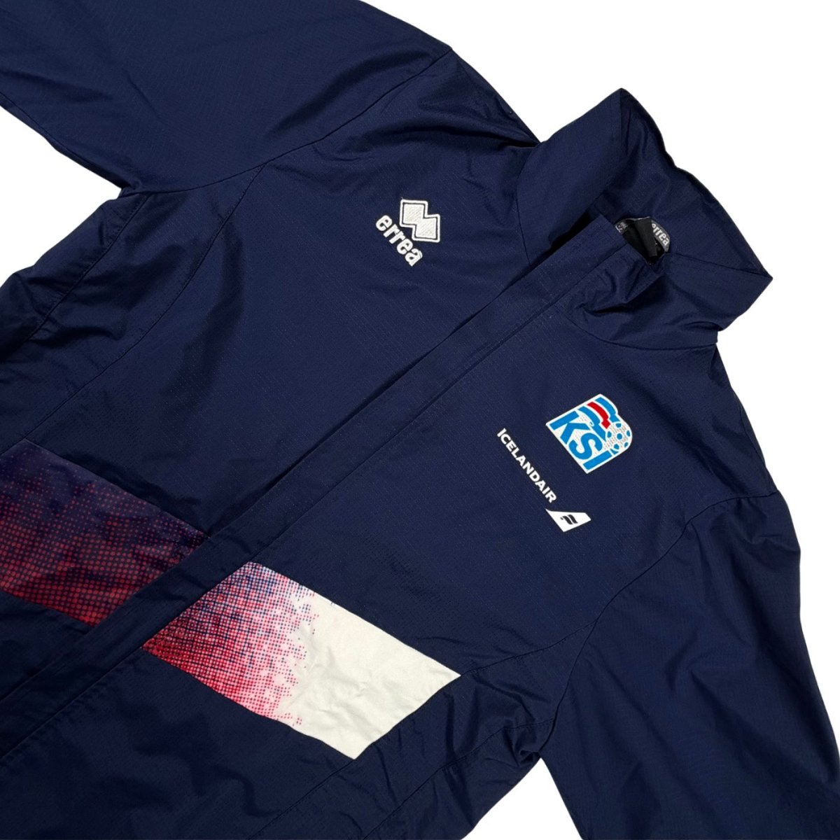 2018 Islande Veste (M) - Iconic Football Shop