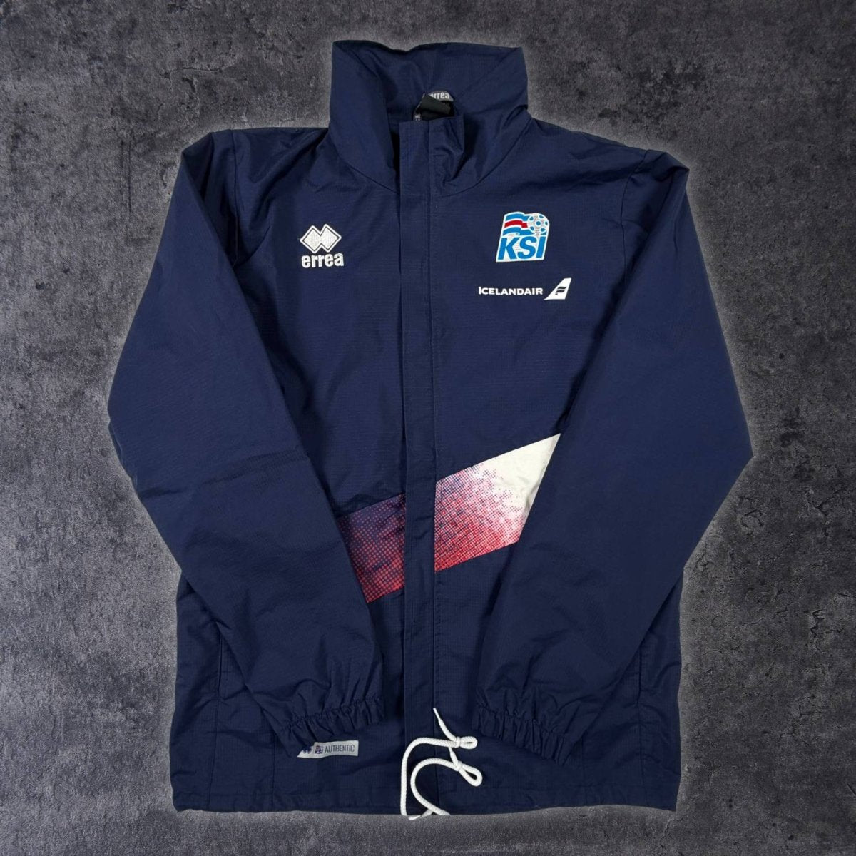 2018 Islande Veste (M) - Iconic Football Shop
