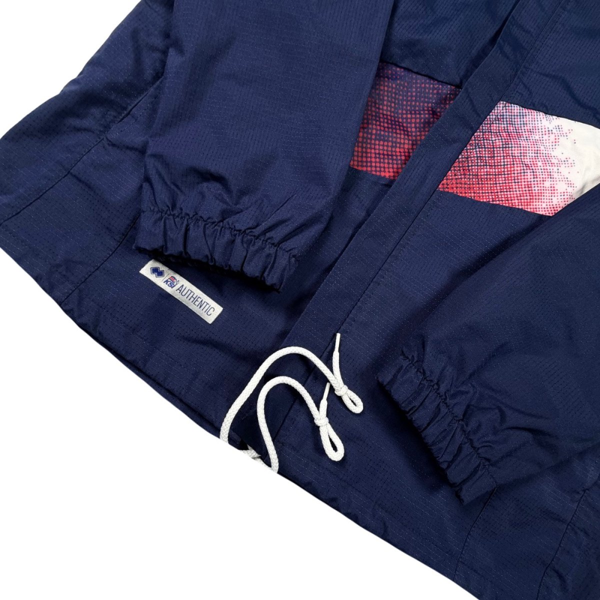 2018 Islande Veste (M) - Iconic Football Shop