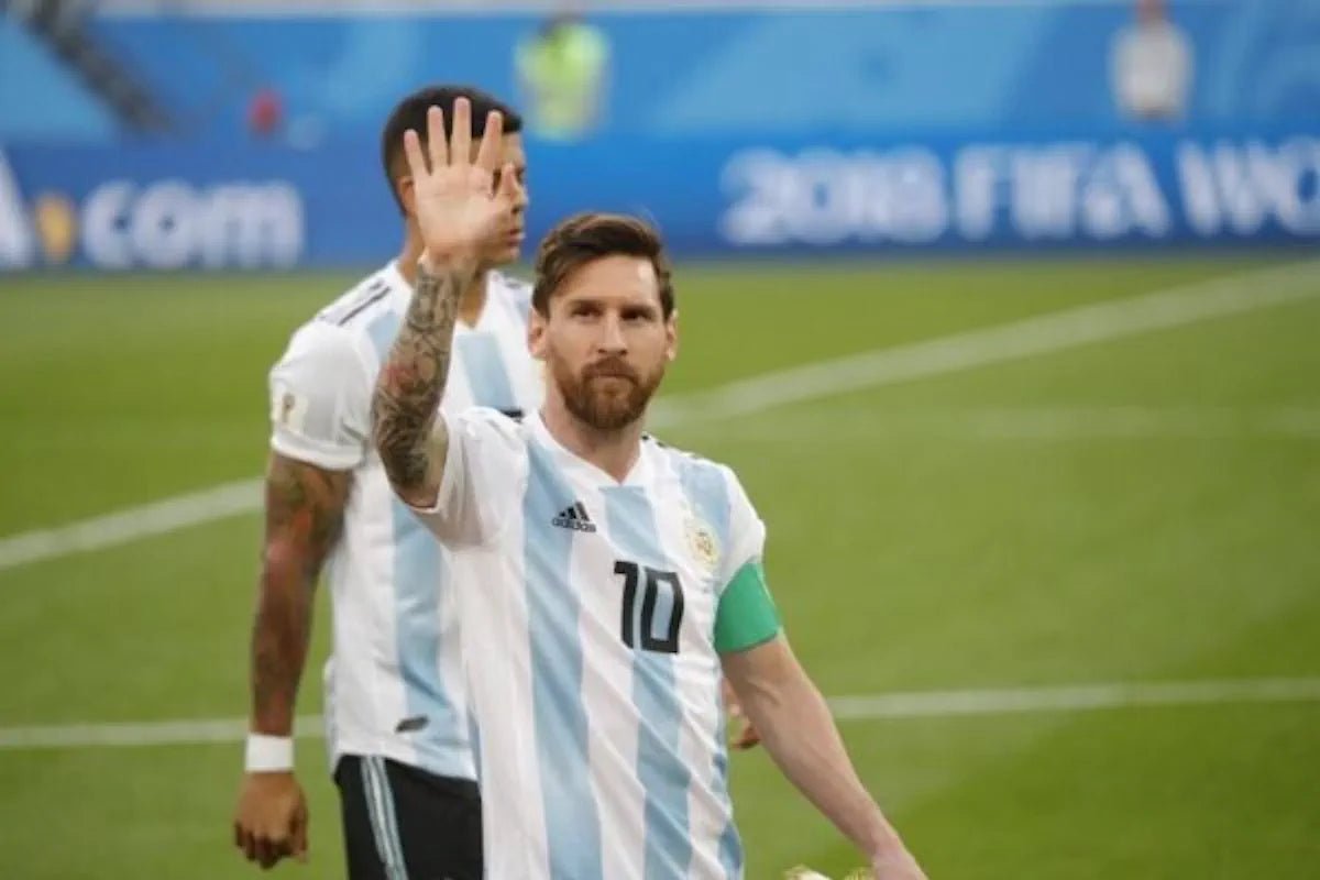 2018/19 Argentine Domicile - Messi 10 (S) - Iconic Football Shop