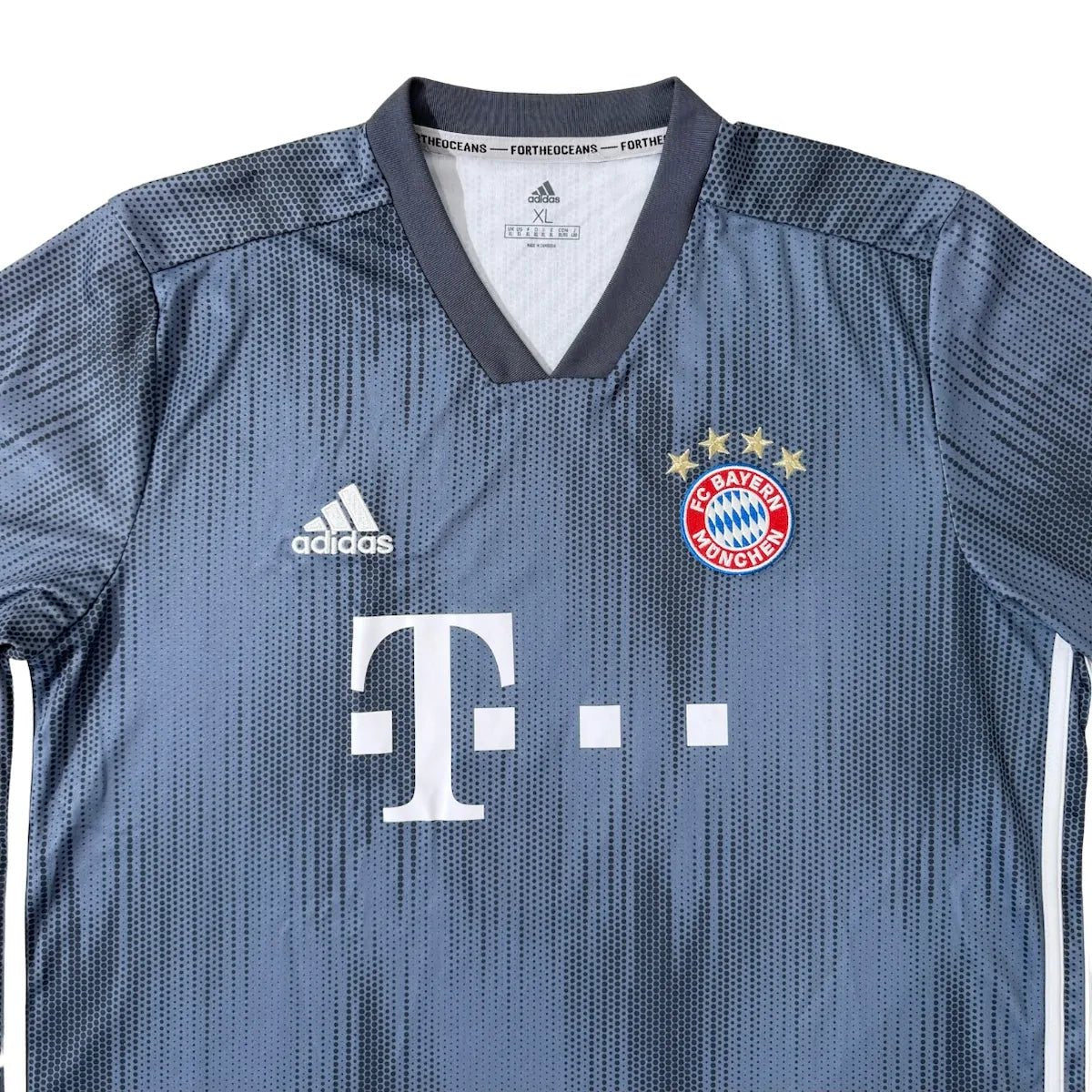 2018/19 Bayern Munich Third (XL) - Iconic Football Shop