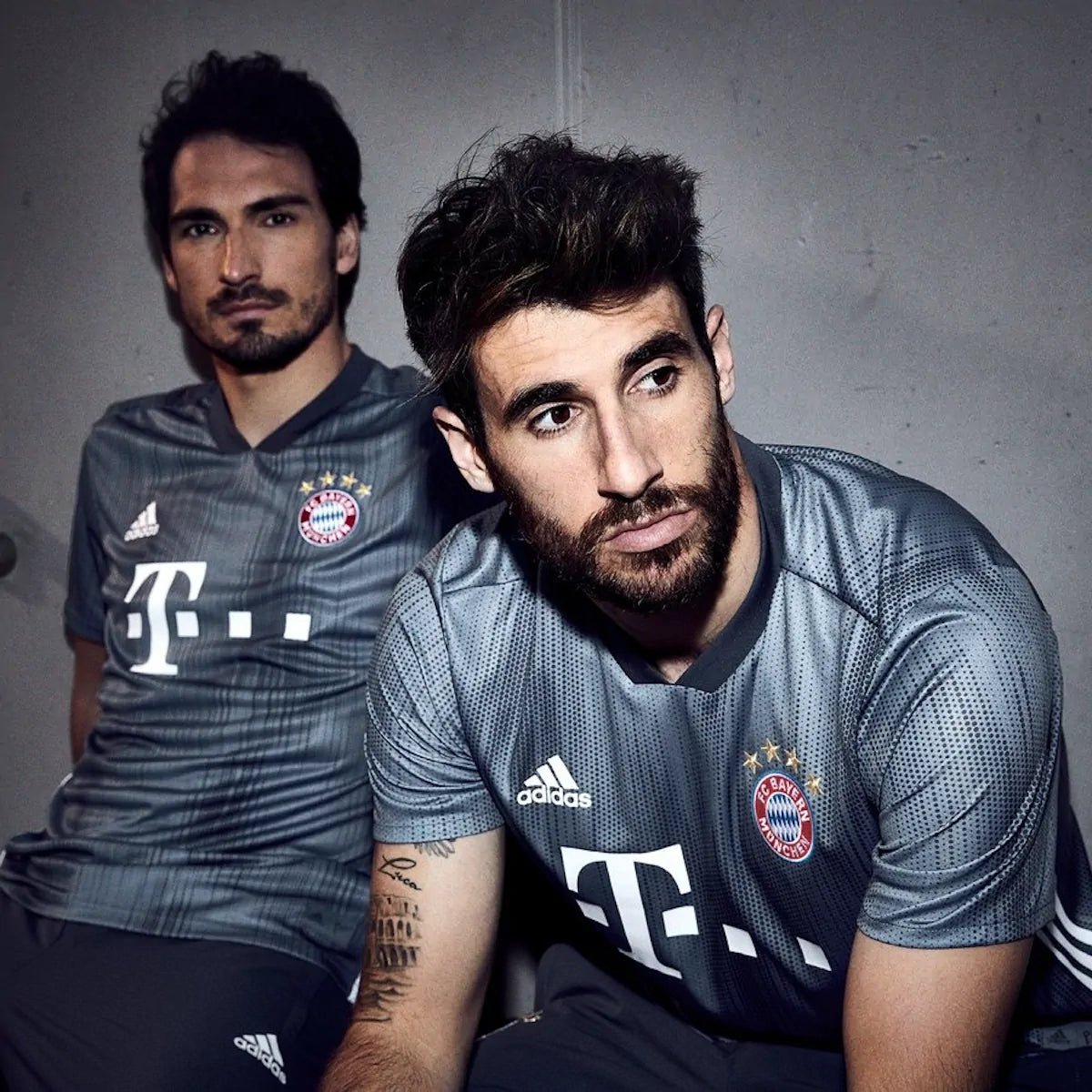 2018/19 Bayern Munich Third (XL) - Iconic Football Shop