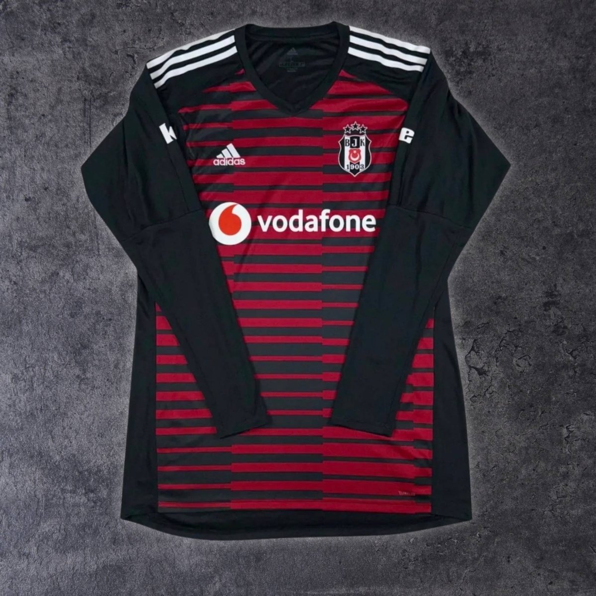 2018/19 Besiktas Goal Keeper (L) - Iconic Football Shop