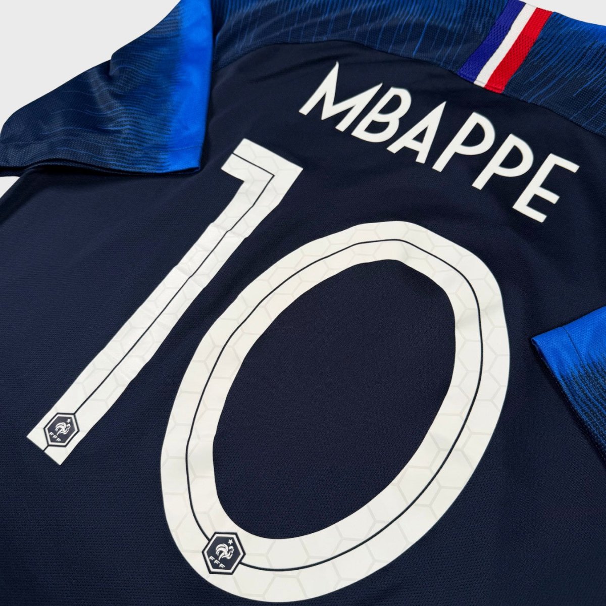 2018/19 France Domicile - Mbappe 10 (M) - Iconic Football Shop