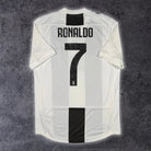 2018/19 Juventus Domicile - Ronaldo 7 *PRO* (L) - Iconic Football Shop