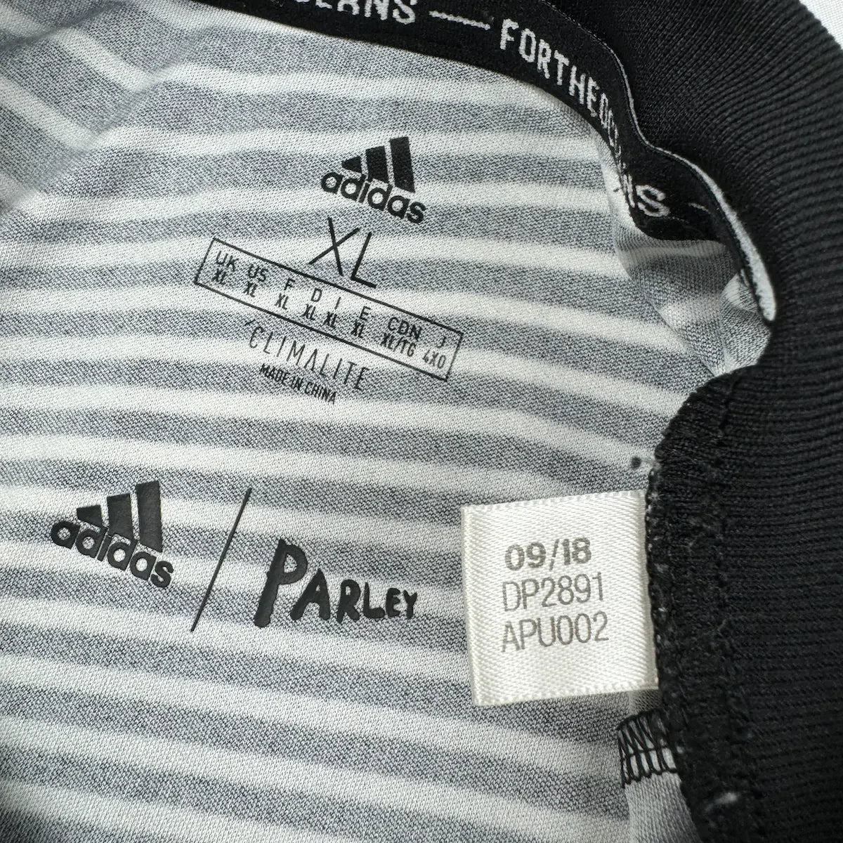 2018/19 Juventus Entraînement *PRE - MATCH* (XL) - Iconic Football Shop