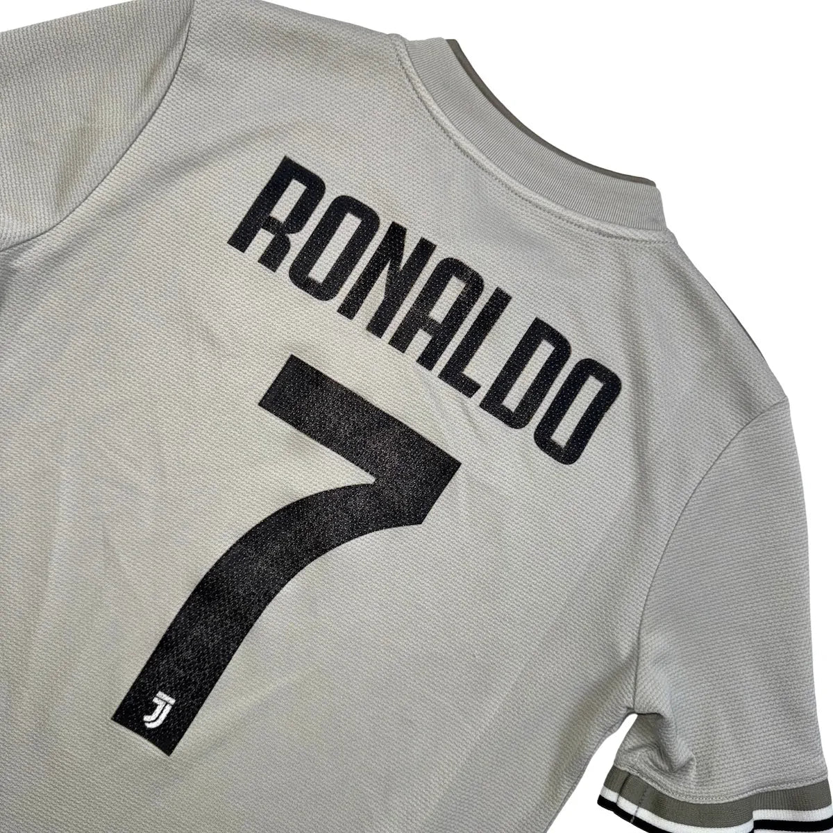 2018/19 Juventus Extérieur - Ronaldo 7 (11/12a) - Iconic Football Shop