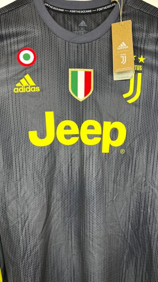 2018/19 Juventus Third - Ronaldo 7 (XL) - Iconic Football Shop