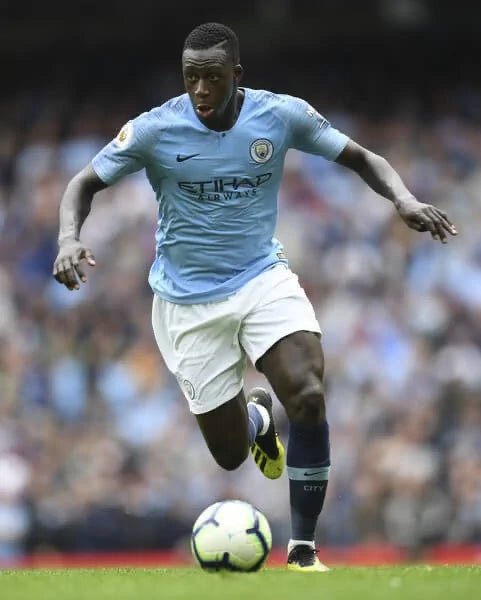 2018/19 Manchester City Domicile - Mendy 22 (L) - Iconic Football Shop