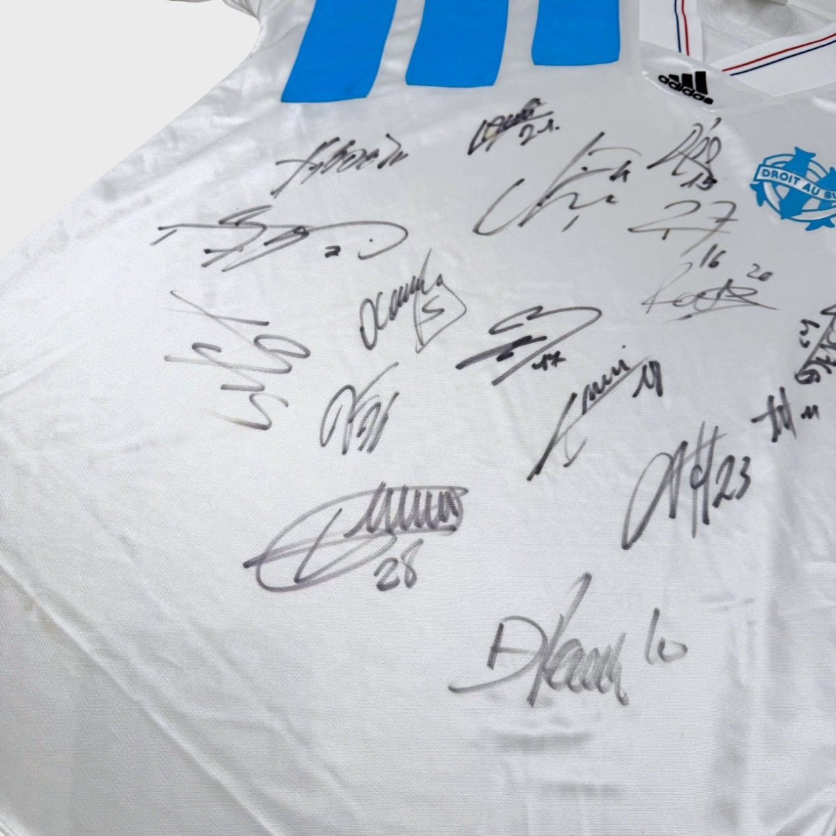 2018/19 OM *SIGNÉ* (M) - Iconic Football Shop