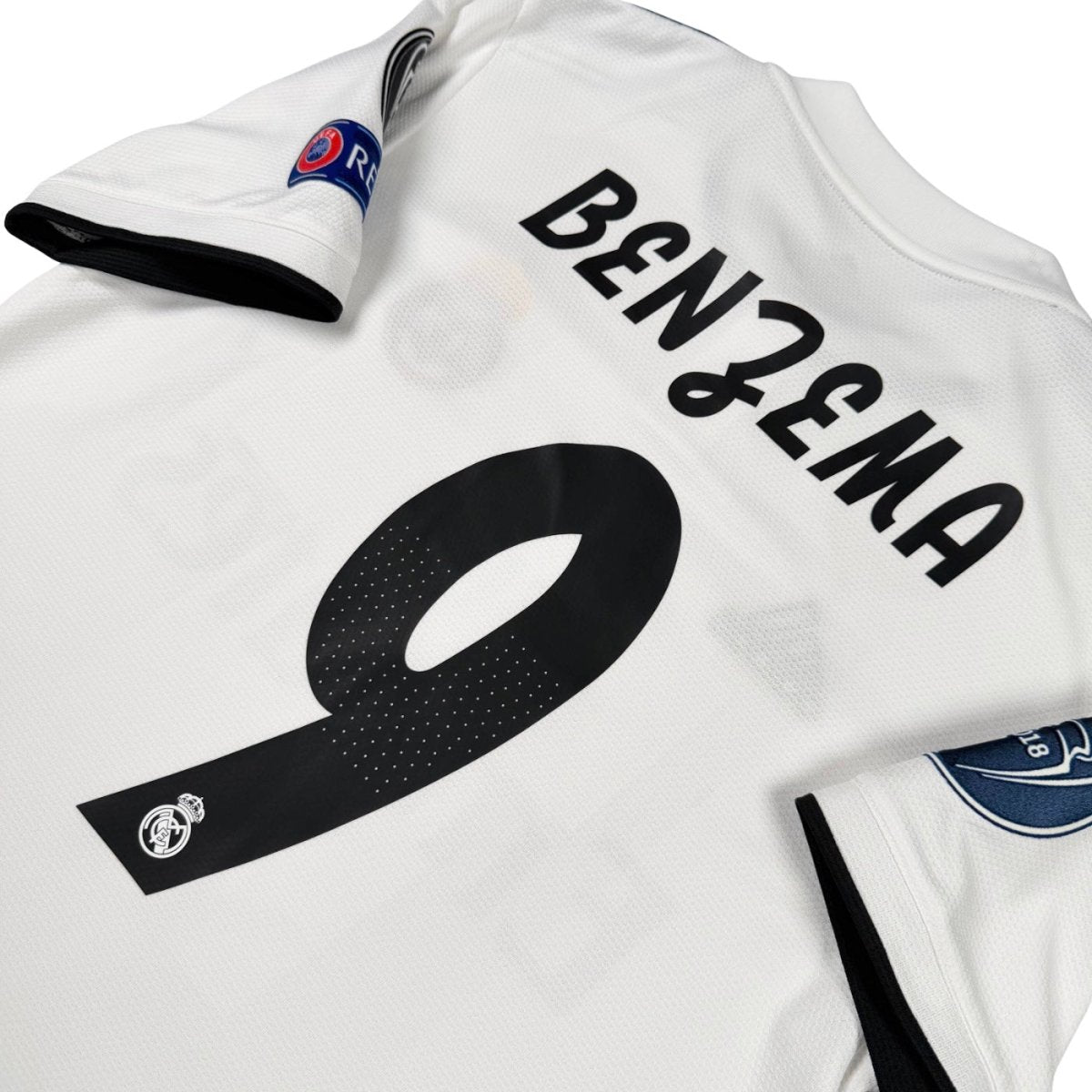 2018/19 Real Madrid Domicile - Benzema 9 (S) - Iconic Football Shop
